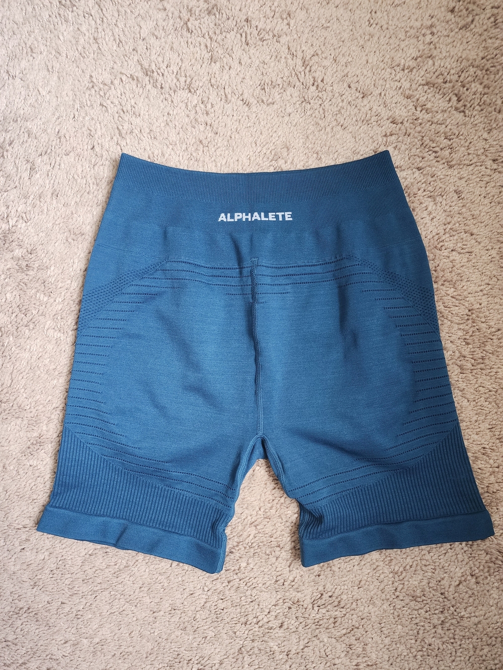 Alphalete Seamless High-Waist Bike Shorts — Teal